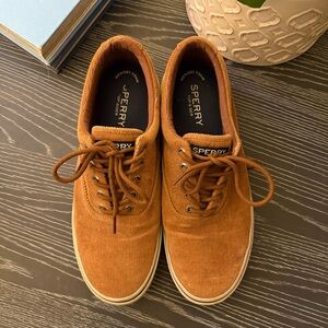 Men’s Sperry Halyard CVO Corduroy Sneaker in Mustard. Size 10.5